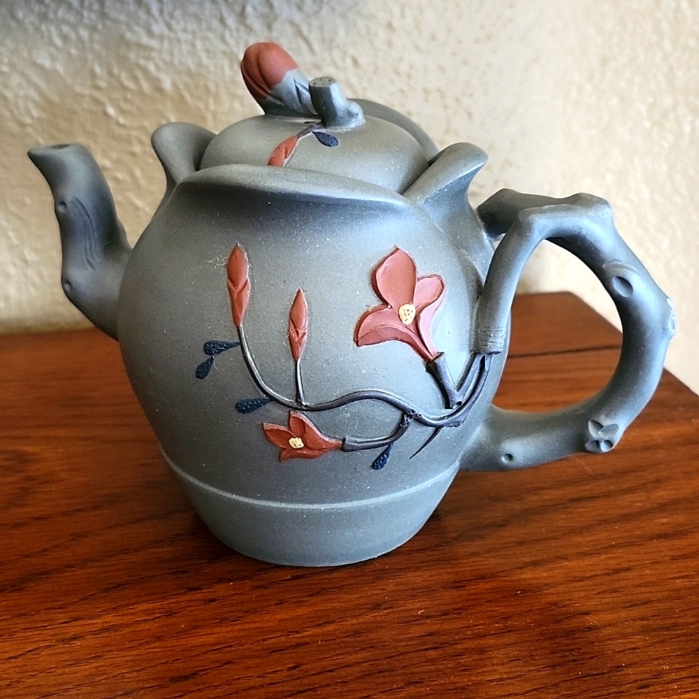 Elegant Floral Gray Teapot
